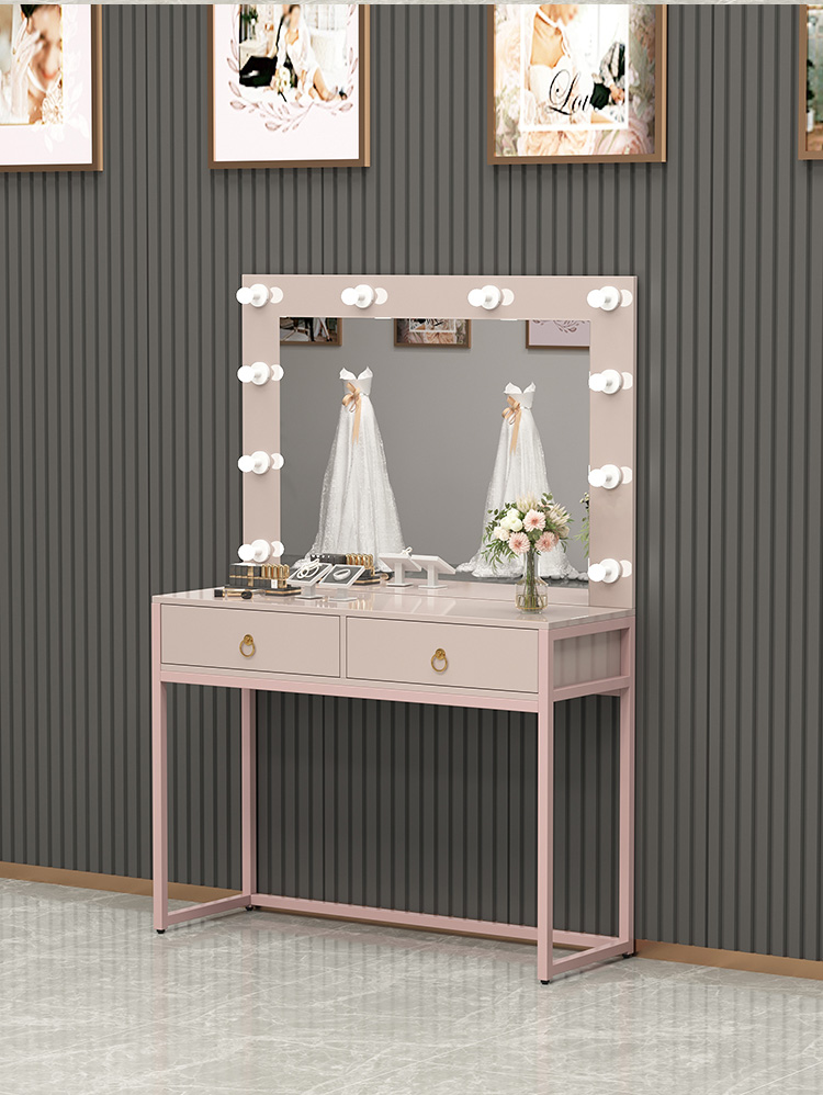 Dresser with lamp mirror integ – Beauty Makeup Bridal recenzja i cena